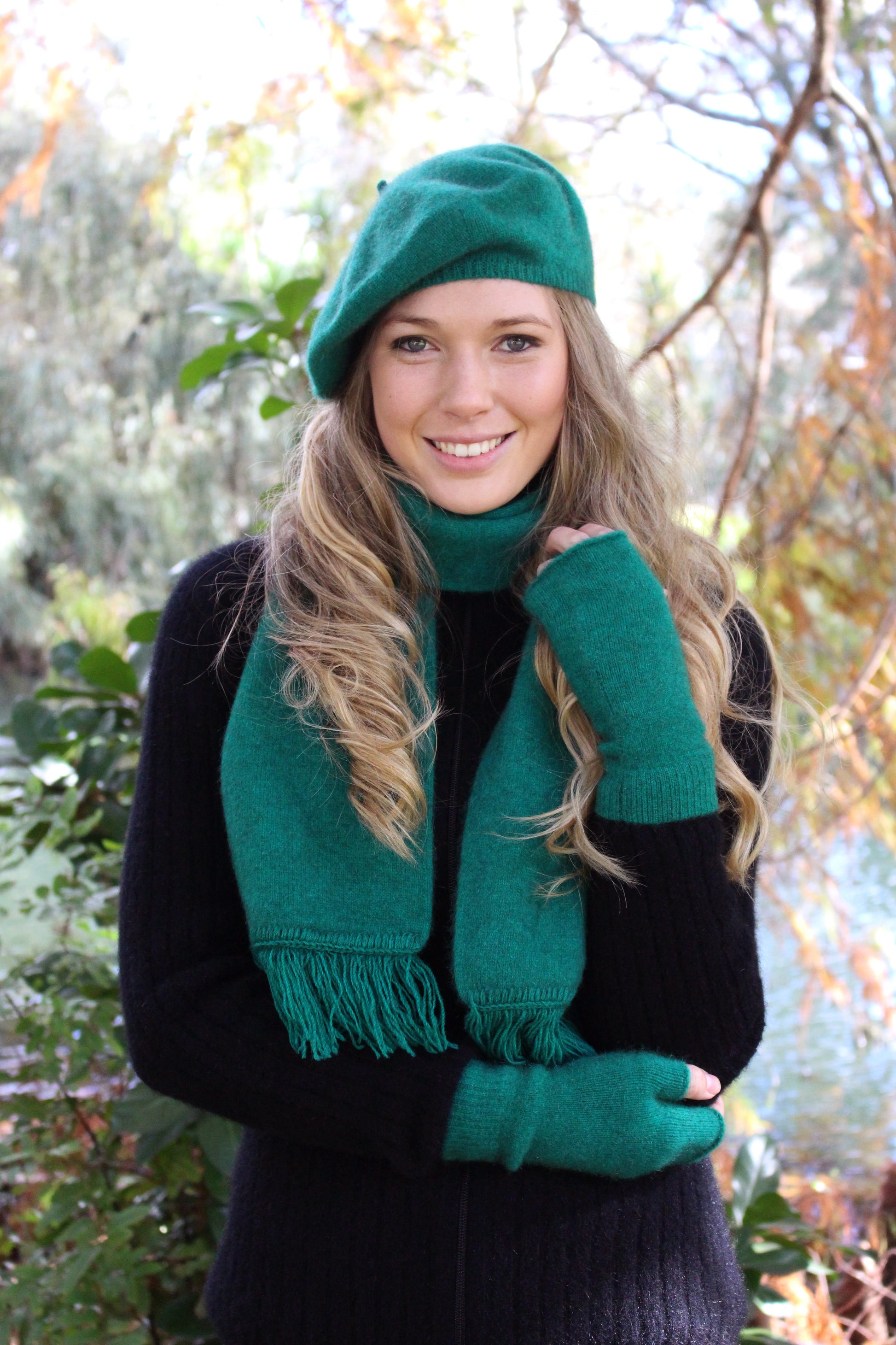 This double thickness scarf is made from possum merino blend and is approximately 17cm wide and 170cm long. Add another 7cm of fringing. Perfect winter wearing!! Made in NZ by Lothlorian.