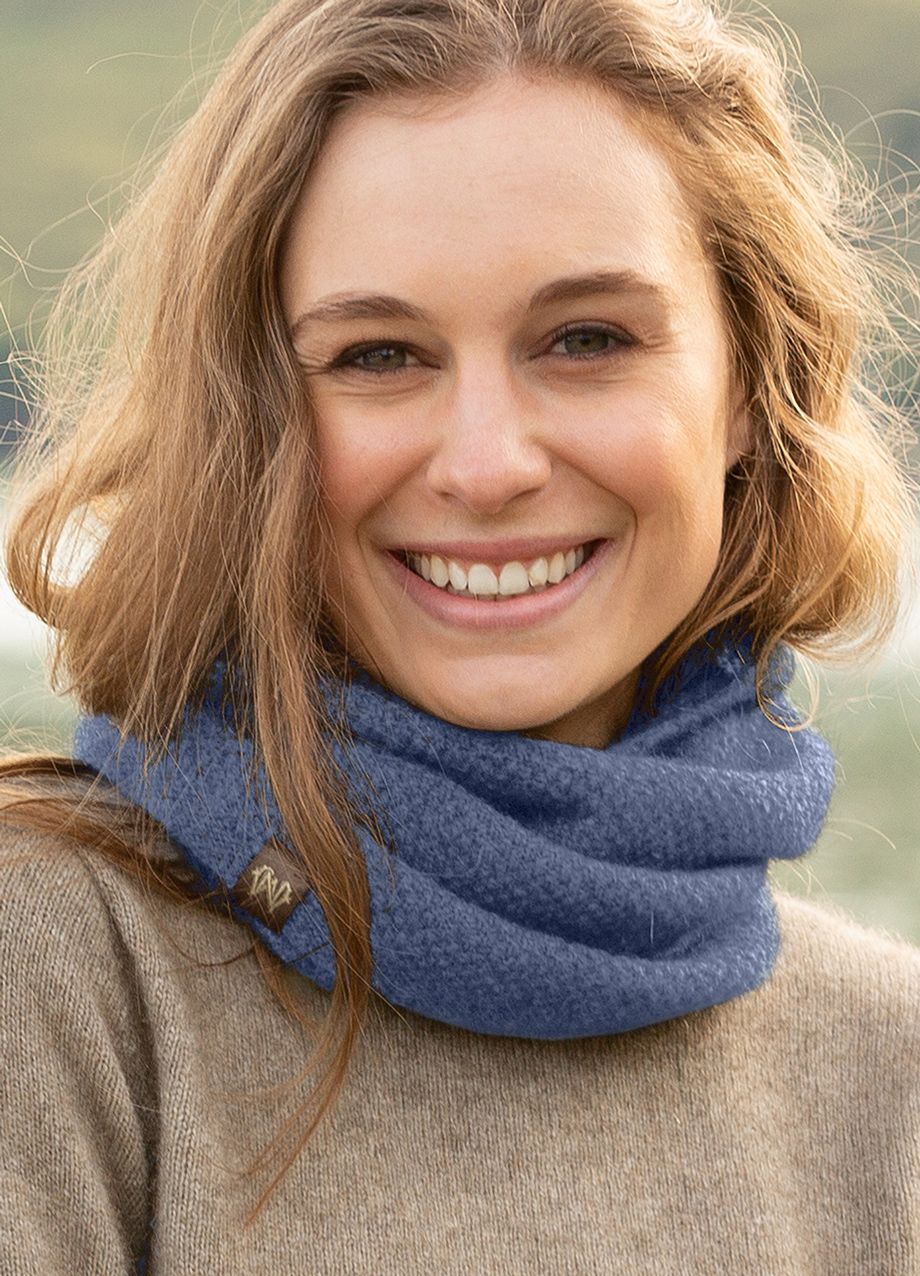 This fashion one piece neck warmer is knitted in a moss stitch. It can be worn scrunched down or folded down. Made from a blend of possum merino and available in one size only. Made in Christchurch, NZ by Noble Wilde.