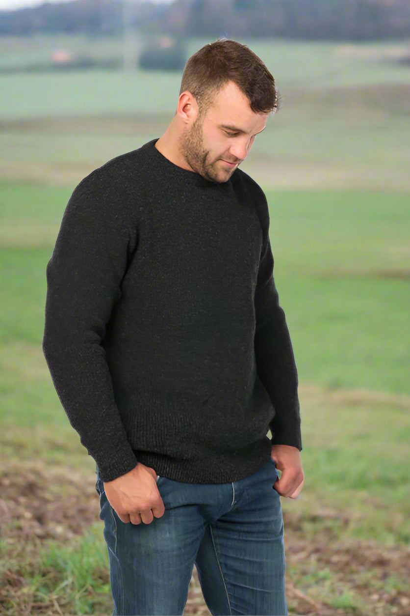 The Backyard, or some of us know it, the iconic Fisherman's Rib Jersey is a relaxed classic crew neck style, perfect for layering up underneath in the colder weather. A great everyday workwear jersey or a casual weekend piece that will always keep you warm. Made from 100% New Zealand wool, this resilient fibre ensures that this jersey keeps its easy care and quality for years! Available up to a 3XL. Made at Manawatu Knitting Mills, Palmerston North, NZ.