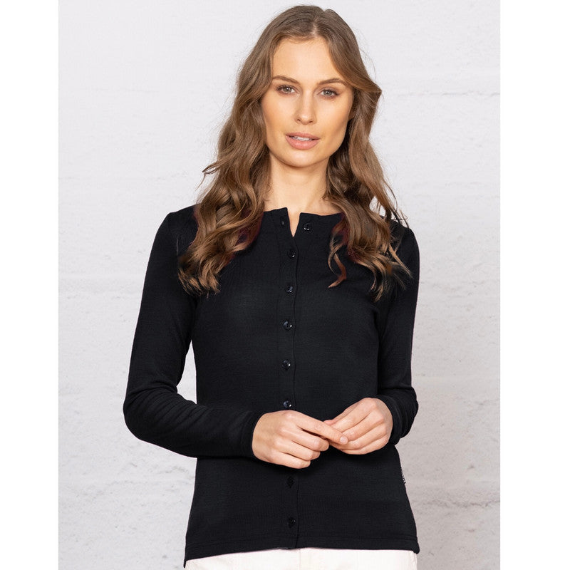 The Bayroad Legend Cardy is a wonderfully light, long sleeve crew neck that can be worn all year round. Wear on its own and button up or layer up underneath and leave it open. Can also be used as a mid layer. Made at Weft Knitting Company, Christchurch, NZ.