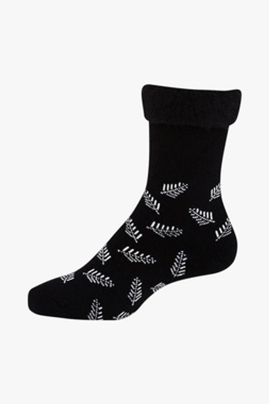 PRODUCT DESCRIPTION
Cosy, fluffy and so soft these gorgeous bed socks will quickly become a favourite for not only the cold nights, but days too. A little fun and quirky they are covered in NZ Ferns. A midweight full cushion crew socks with non-slip grips on soles. Size is OSFM.
MATERIALS
60% Acrylic, 30% Wool, 10% Nylon
