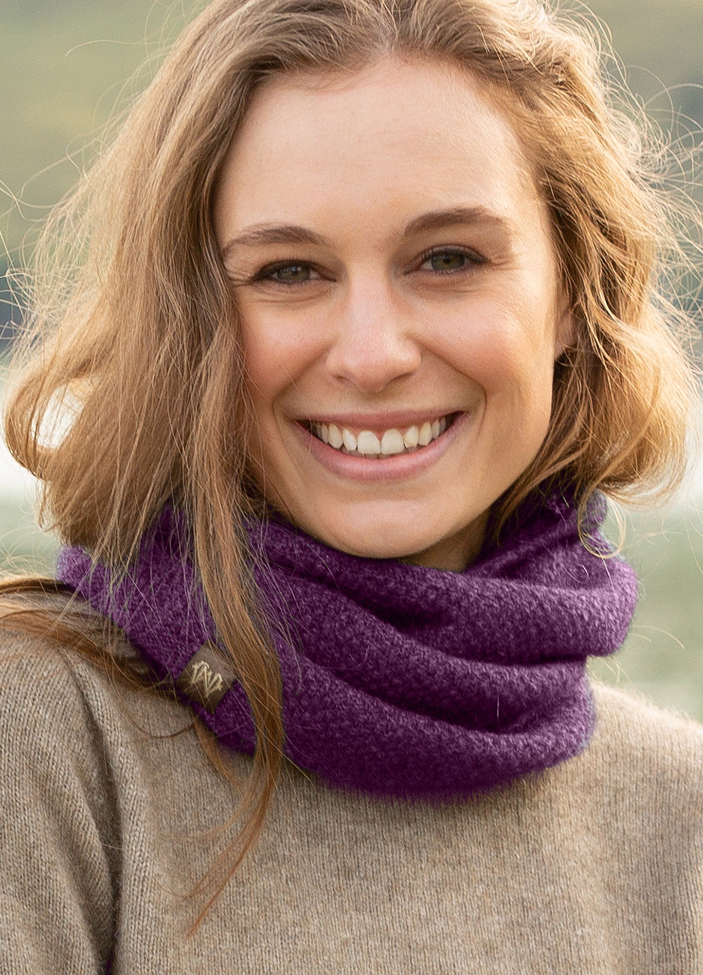 This fashion one piece neck warmer is knitted in a moss stitch. It can be worn scrunched down or folded down. Made from a blend of possum merino and available in one size only. Made in Christchurch, NZ by Noble Wilde.