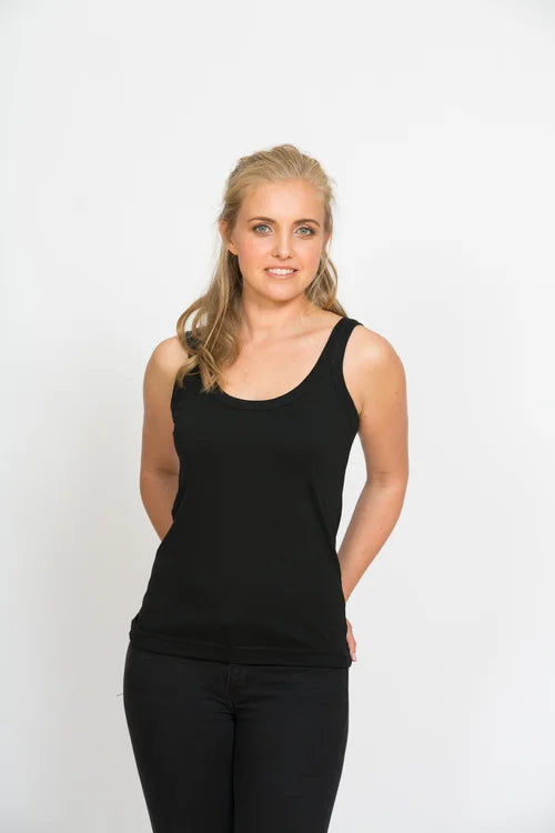 This cami has a round neck and double bound straps. Made from Super Fine New Zealand Merino in a single jersey knit fabric it is light, soft and so warm. Can be worn year-round. Available in Black or Pearl sizes S - 2XL.