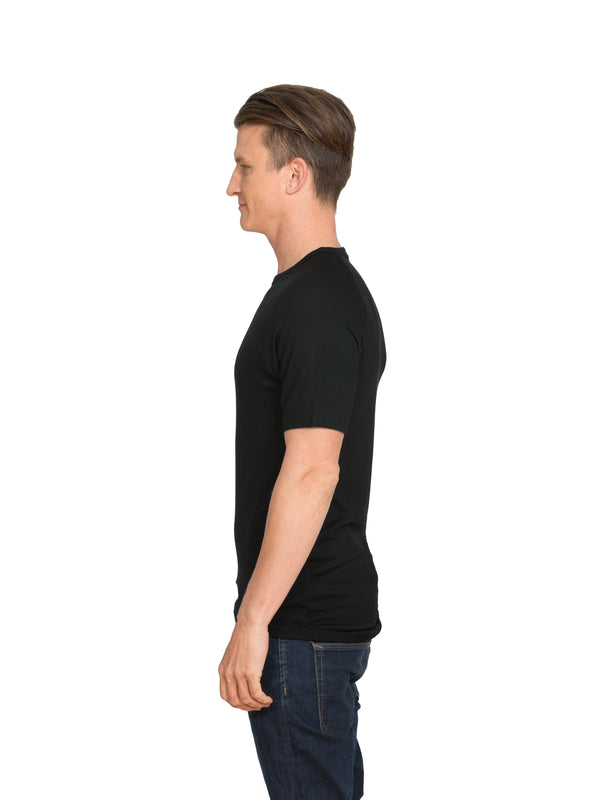 Designed with a crew neck this merino short sleeve tee can be worn on its own or as a base or mid layer. Perfect all year round!! This is a slim fit tee so size up if you prefer a little wiggle room. Available in black only. Sizes S - 3XL. Proudly made in NZ. 