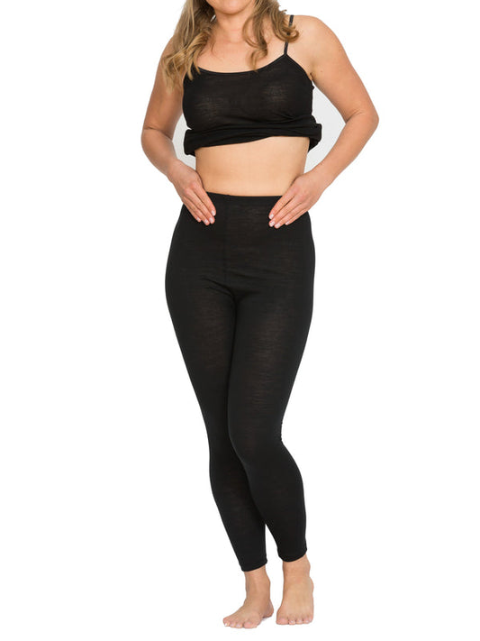 Brass Monkeys Merino Womens Long Johns have a high waist for extra protection against the elements & gusset for greater maneuverability.  Perfect for hiking, hunting, running, cycling, skiing & travelling. Slim Fit. Available in black only sizes S - 3XL. They are made in New Zealand from quality 100% merino wool.