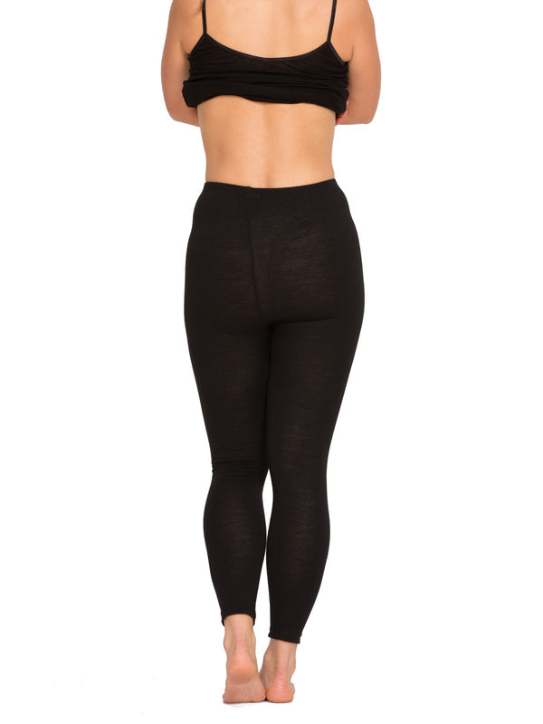 Brass Monkeys Merino Womens Long Johns have a high waist for extra protection against the elements & gusset for greater maneuverability.  Perfect for hiking, hunting, running, cycling, skiing & travelling. Slim Fit. Available in black only sizes S - 3XL. They are made in New Zealand from quality 100% merino wool.