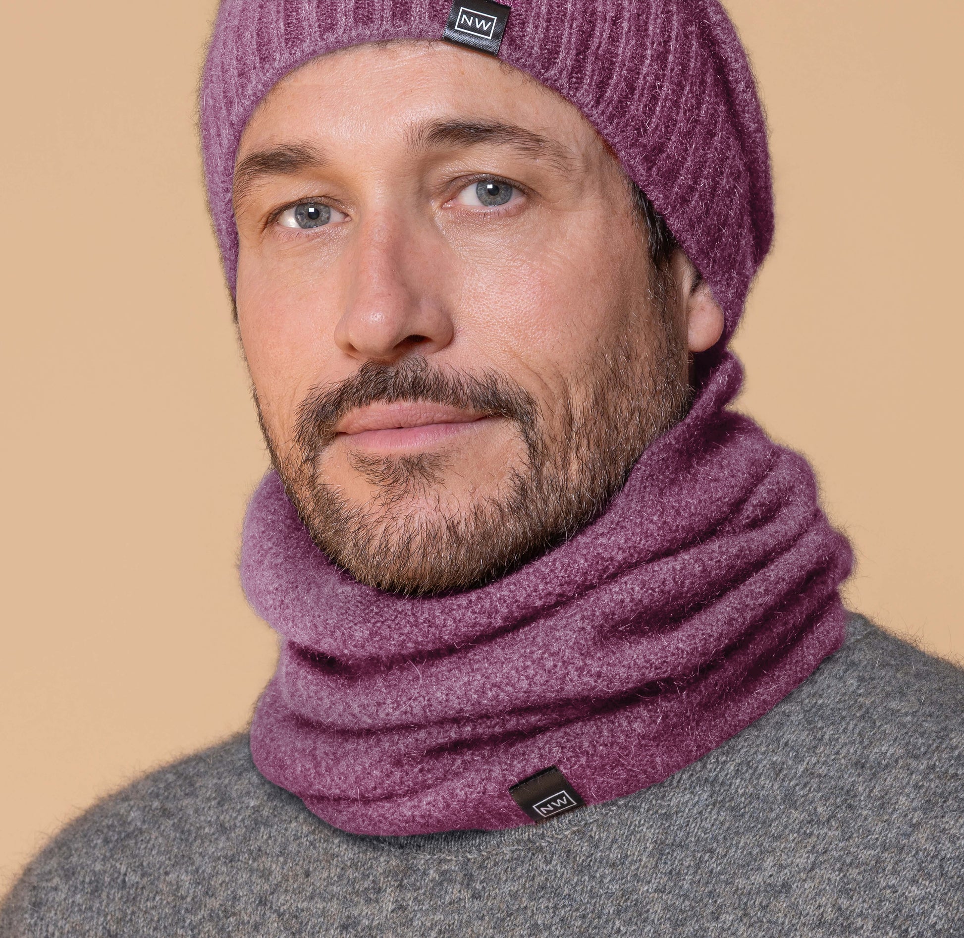 This fashion one piece neck warmer is knitted in a moss stitch. It can be worn scrunched down or folded down. Made from a blend of possum merino and available in one size only. Made in Christchurch, NZ by Noble Wilde.