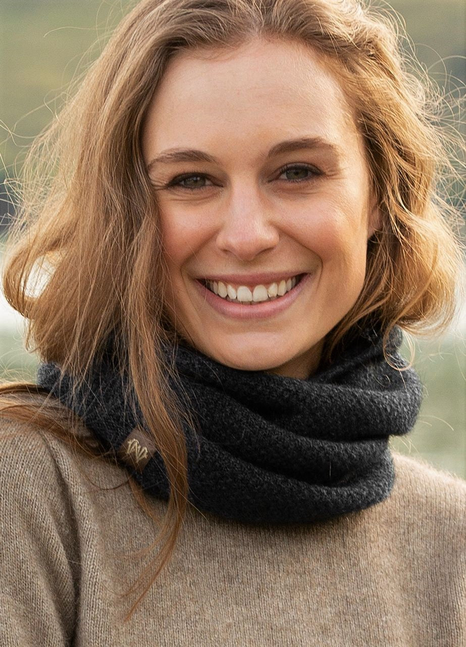 This fashion one piece neck warmer is knitted in a moss stitch. It can be worn scrunched down or folded down. Made from a blend of possum merino and available in one size only. Made in Christchurch, NZ by Noble Wilde. 