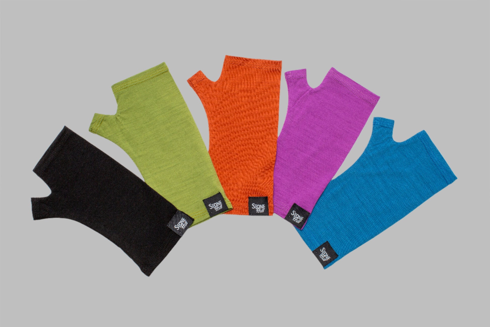 Gorgeous handwarmers made from 100% NZ merino wool, known for its high quality and softness. Can be worn all year-round. A fantastic fashionable addition to outfit! Sizes: OSFM (one size fits most).