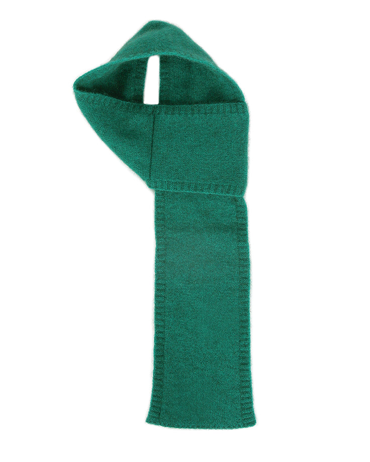 A cute little double thickness scarf using whole garment technology to create an integrated loop. Approx 14cm wide x 94cm long. Made in NZ by Lothlorian. Emerald.